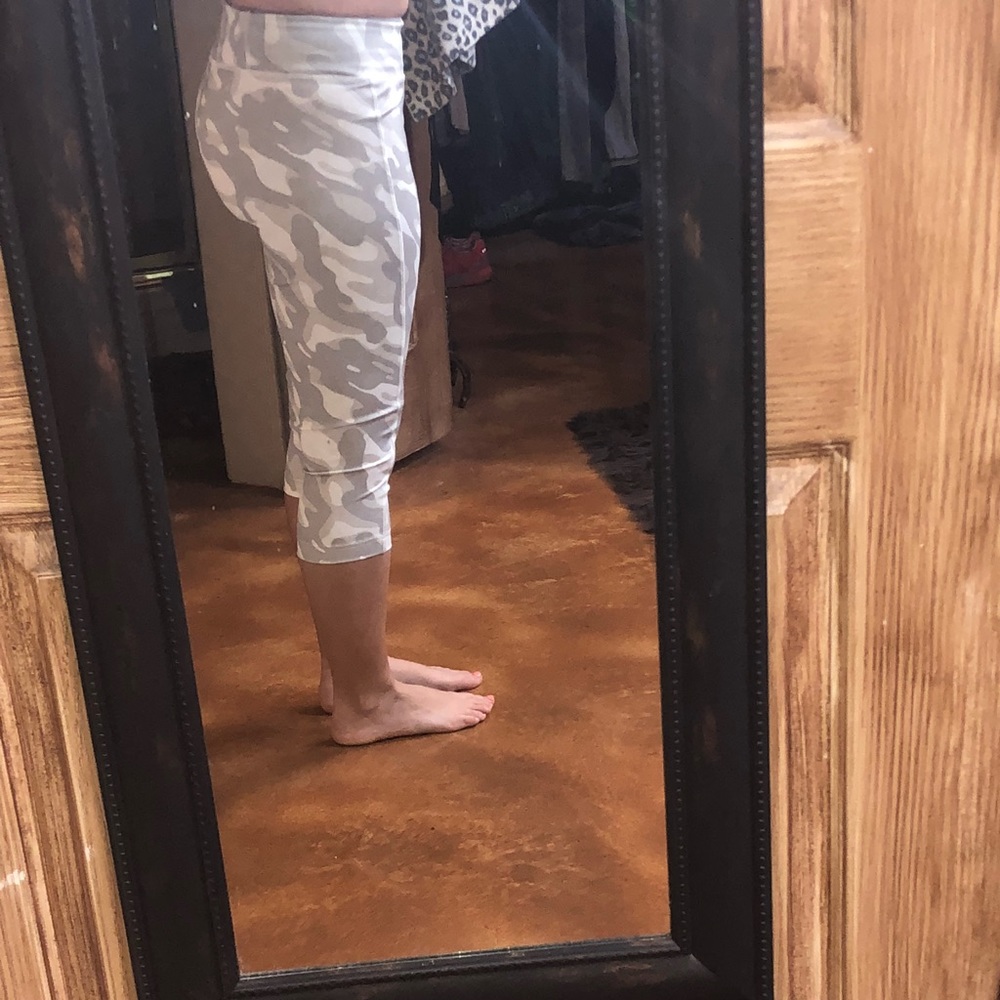 Reebok Speedwick White Camo Leggings Small